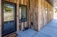 Moonrise Ridge, a Contemporary Luxury Mountain Home set in Paradise Valley! Hotels in Emigrant