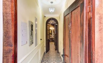 Chic 4BR Getaway in Vibrant La Candelaria