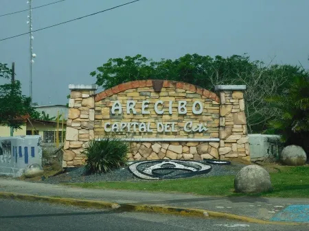 Rainforest Casa Encanto 2-bedroom house with AC, WiFi in delightful Arecibo