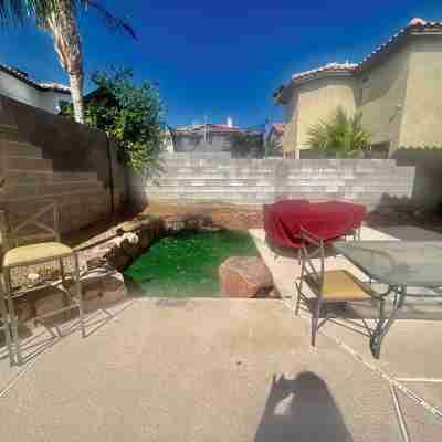 Spacious 5-bedroom house in Northwest Las Vegas with pool and jacuzzi Hotel Exterior