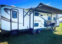Spacious Travel Trailer with AC in Stevensville