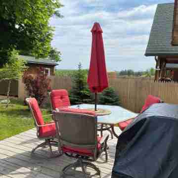 Charming 3-bedroom cabin in Warrens with WiFi. Close to ATV access point. Hotel Exterior