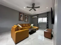 Modern 2-Bedroom Apartment Near Beach - Rose Villa Accra Suite T2 Hotels in Gbawe