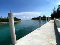 6br/5b Beautiful Waterfront Lux Home w/ Ocean View