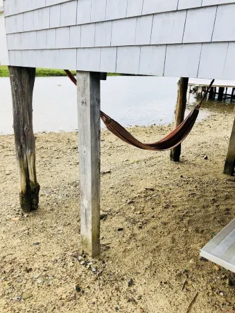 Beach Cottage in the Sand Отели в г. Маршфилд