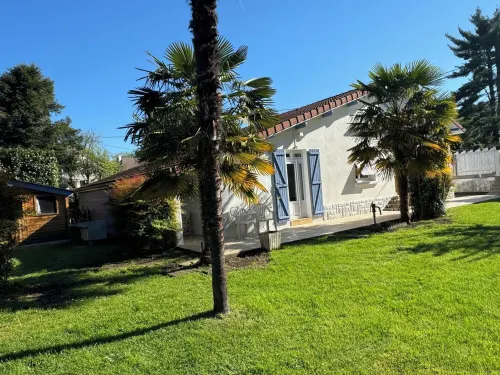 House in Lourdes, with garden, at the foot of the Pyrenees