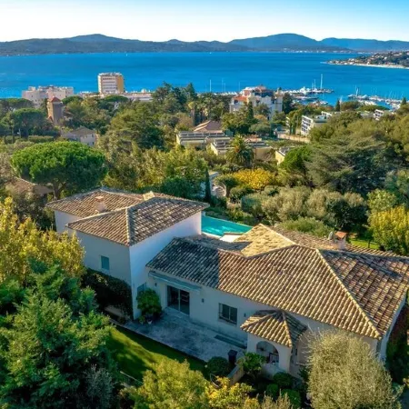 Luxury villa with infinity pool Sea view on the Gulf of Saint Tropez
