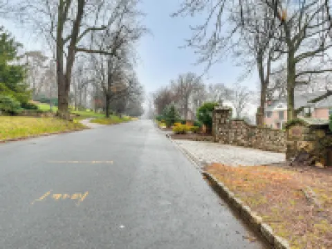 Montclair Vacation Rental ~ 7 Mi to Newark! Hotéis em Montclair