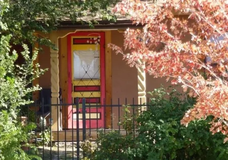 Saint Francis House ~ Downtown Durango *Sanitized & High Speed Wi-Fi*