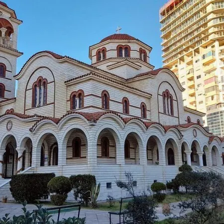 21-15 Boutique Hostel Отели в г. Дуррес