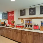 Hampton Inn Harrisburg-East (Hershey Area) - breakfast