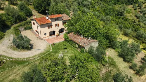 Villa with private swimming pool on the Florentine hills 25 Km from Florence Hotels in Pelago