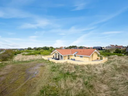 "Skev" - 200m to the Fjord Отели в г. Hvide Sande