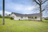 Quiet Marion Getaway with Fireplace! - 3-Star