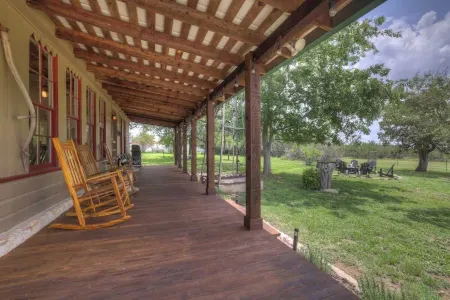 Historic & Remodeled Sunday Haus-5 Mins to Dtown!