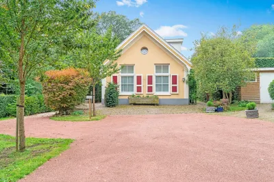 Picturesque Holiday Home in Oldenzaal with Jacuzzi Hotels in 