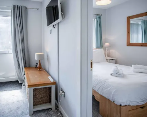 Langcliffe Park - 2 Bedroom Chalet - Mumbles Hotels in Mumbles