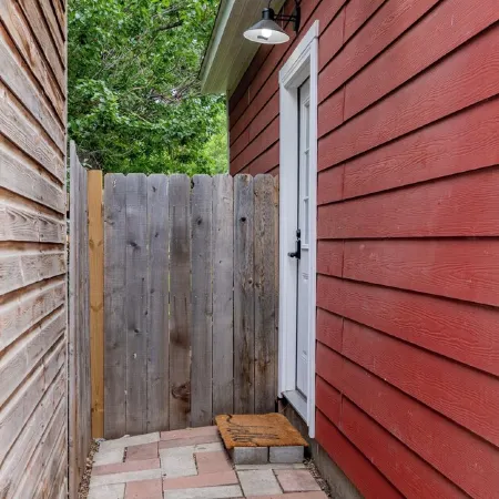 Downtown Cody Barn BnB; Sleeps 2 w/ A/C!