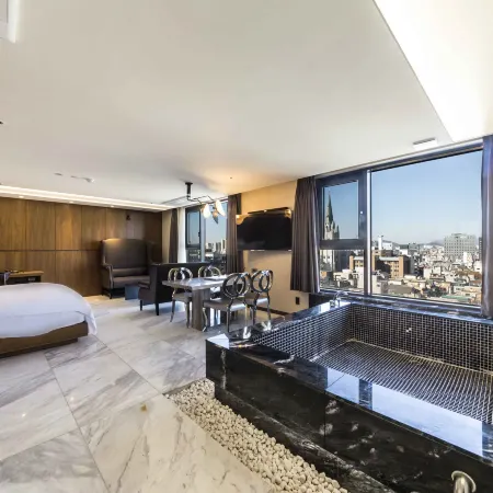 Richwell Hotel Отели рядом с достопримечательностью «Sinnonhyeon Station»