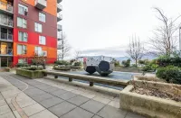 New Modern, Large 1 Bedroom, 1 Bathroom + Work Space