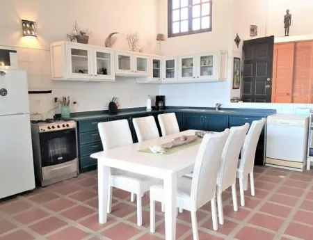 SPECIAL RATES! Ocean views + private pool, 3-bds/3 baths,  kids + pets welcome Отели рядом с достопримечательностью «Cas Abao Beach»