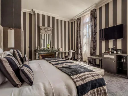 La Cour des Consuls Hôtel & Spa Toulouse - MGallery Отели рядом с достопримечательностью «Космический городок»