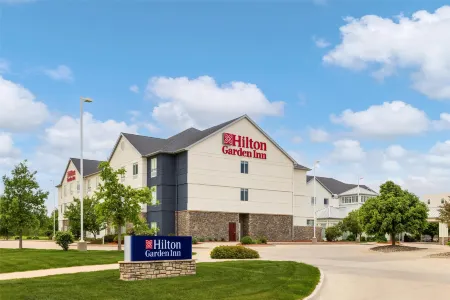 Hilton Garden Inn Ames Отели рядом с достопримечательностью «Государственный университет Айова»