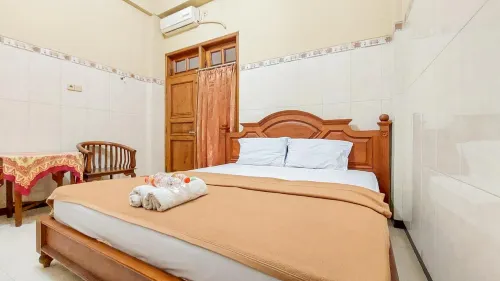 Hotel Shinta 2 Near Alun Alun Kertosono Mitra RedDoorz