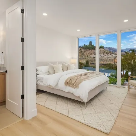 Lake Chelan Luxury Villa w/ Views•Private Beach•Marina•Pool•Spa•Sauna-Sleeps 24