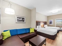 Days Inn & Suites by Wyndham Fort Myers Near JetBlue Park Hotels in Lee County