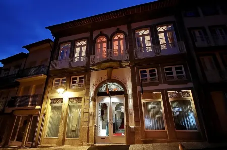 Hotel Mestre de Avis Отели рядом с достопримечательностью «Guimarães Historical City Centre»