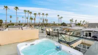 Velvet Sand I by AvantStay Steps to Newport Beach Private Rooftop w Outdoor Kitchen Hot Tub
