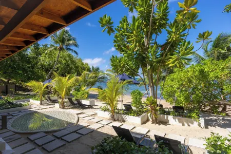 Coco de Mer Hotel and Black Parrot Suites