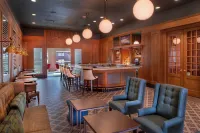 St. Louis Union Station Hotel, Curio Collection by Hilton - Barer