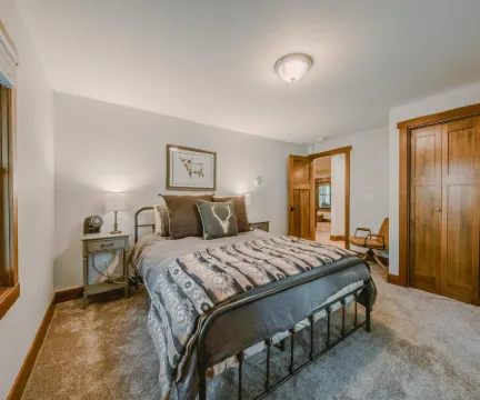 Spotted Bear Cabin For 6