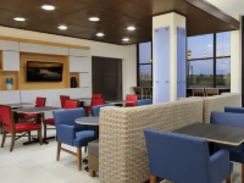 Holiday Inn Express & Suites DALLAS-FRISCO NW TOYOTA STDM by IHG フリスコのホテル