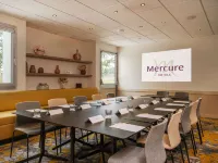 Mercure Le Mans Batignolles - Hôtel & Spa Hotels in Arnage