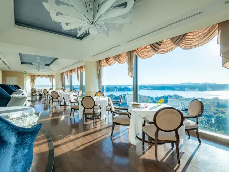 Shima Kanko Hotel the Bay Suites Отели рядом со станцией Shima-isobe Railway Station