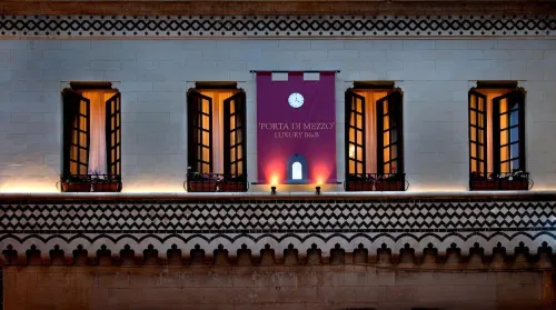 Porta di Mezzo Luxury Suites & Rooms