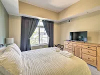 Grand Haven Condo - Walk to Nearby Hot Spots! Hotels in Grand Haven