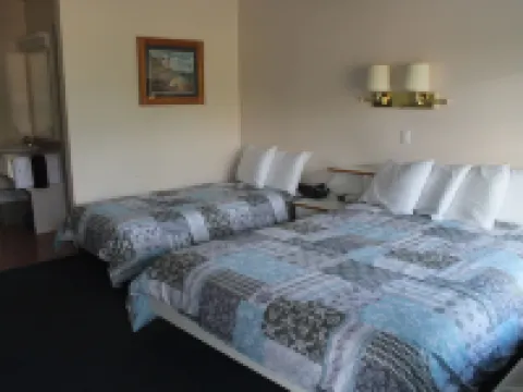 Leisure Inn Hotels in Timiskaming District