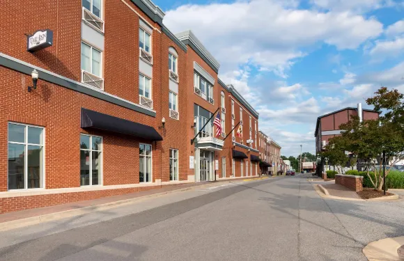 倫納德頓旅店 - 阿桑德連鎖酒店