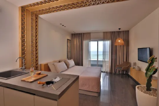 Ocean Blue Hotel & Resort -Jbeil