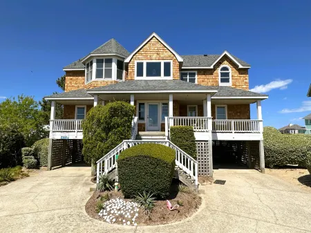 Private Pool, Hot Tub and Ocean Views - Stunning Coastal Haven Отели в г. Карритак