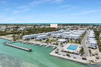 Ocean View and Large Kitchen Island - Delightful Coastal Retreat