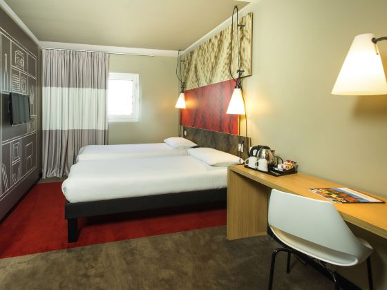 Ibis Sheffield City