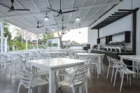 White Wood Resort by Stone Wood Hotels Hotels in Morjim