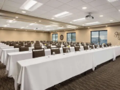 Country Inn & Suites by Radisson, St. Cloud West, MN Hotels in Saint Cloud