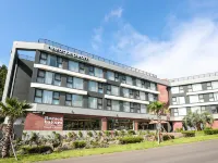 Hotel Seogwipean Hotels near Munbu Park