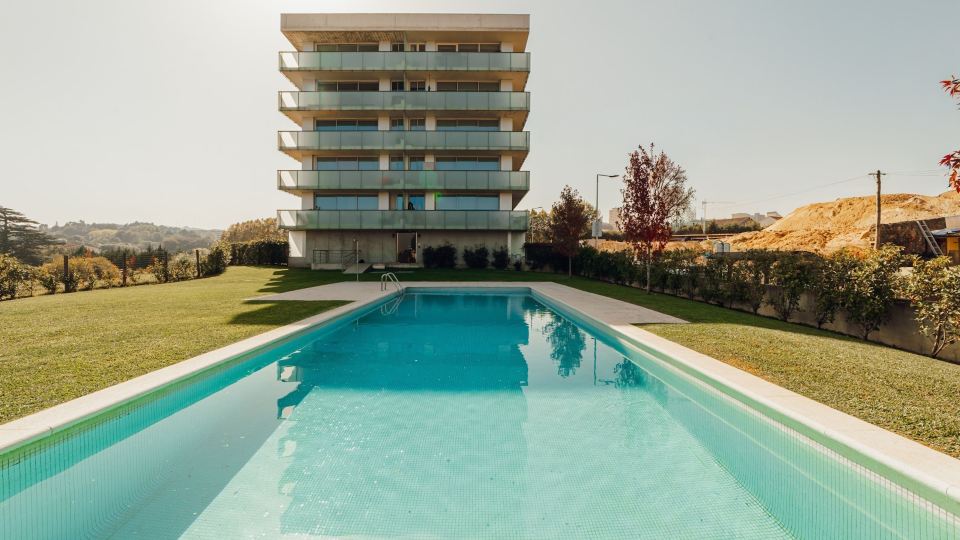 Amazing Pool Apartments by Vacationy